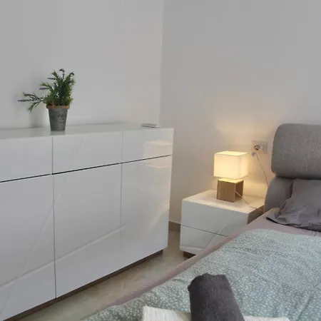 Apartment Bright 3f By Adriatic Living Durres