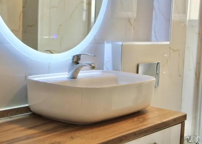 Bright 3f By Adriatic Living *